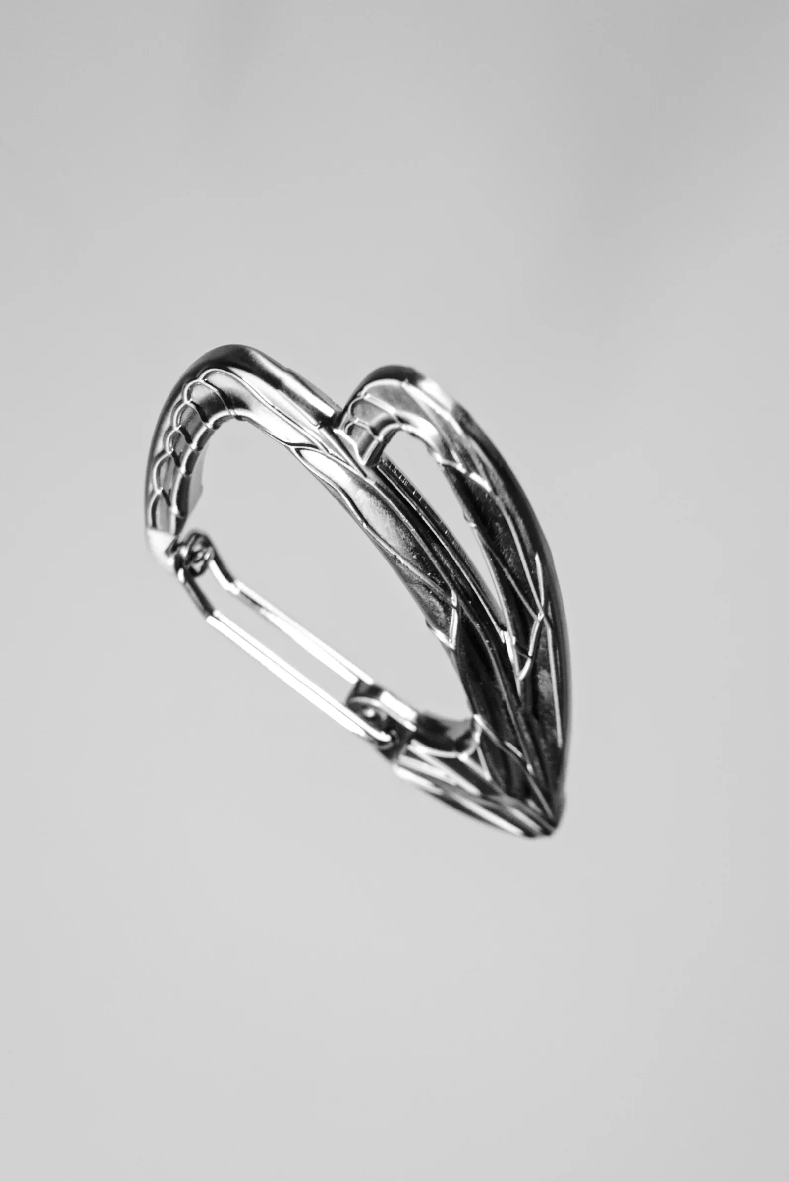 Cicada Carabiner (Chrome) - Image 4